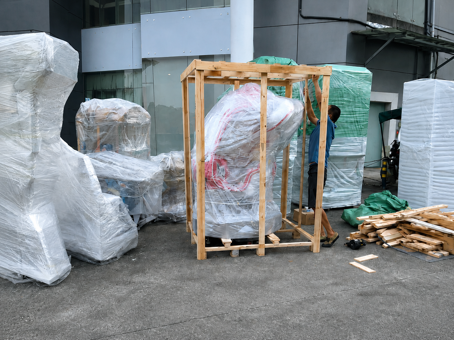 Arcade machine packing and shipment preparation